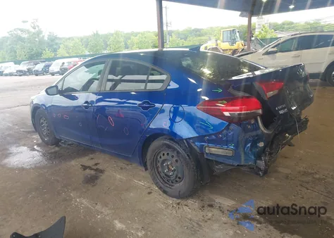 2018 Kia Forte Lx z USA, uszkodzony, nr VIN 3KPFL4A78JE248025